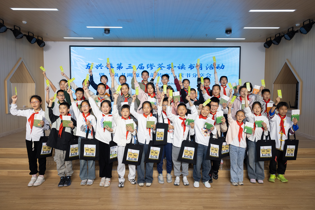 靖江：多元融合开展“护苗・绿书签”行动 护航青少年健康成长